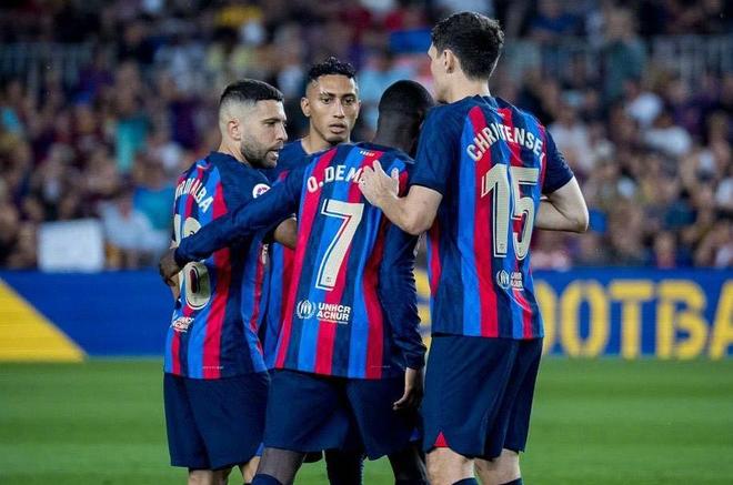 巴塞罗那战术打法